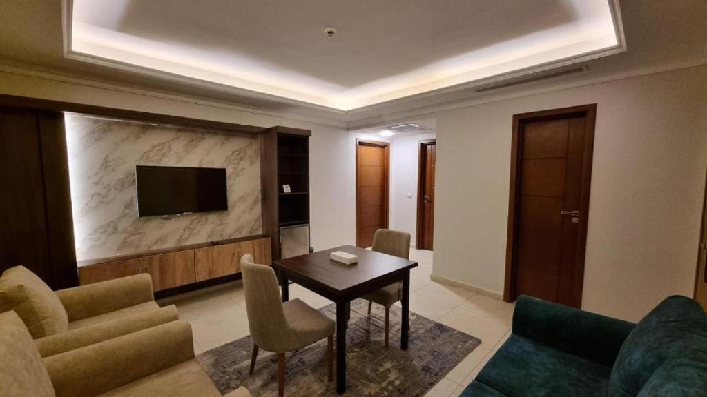 Grand Plaza Sheikh Zayed Hotell Kafr Abu 'umaydah Exteriör bild